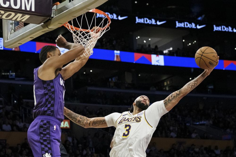 武磊第五次加冕中国金球奖@人民日报体育.