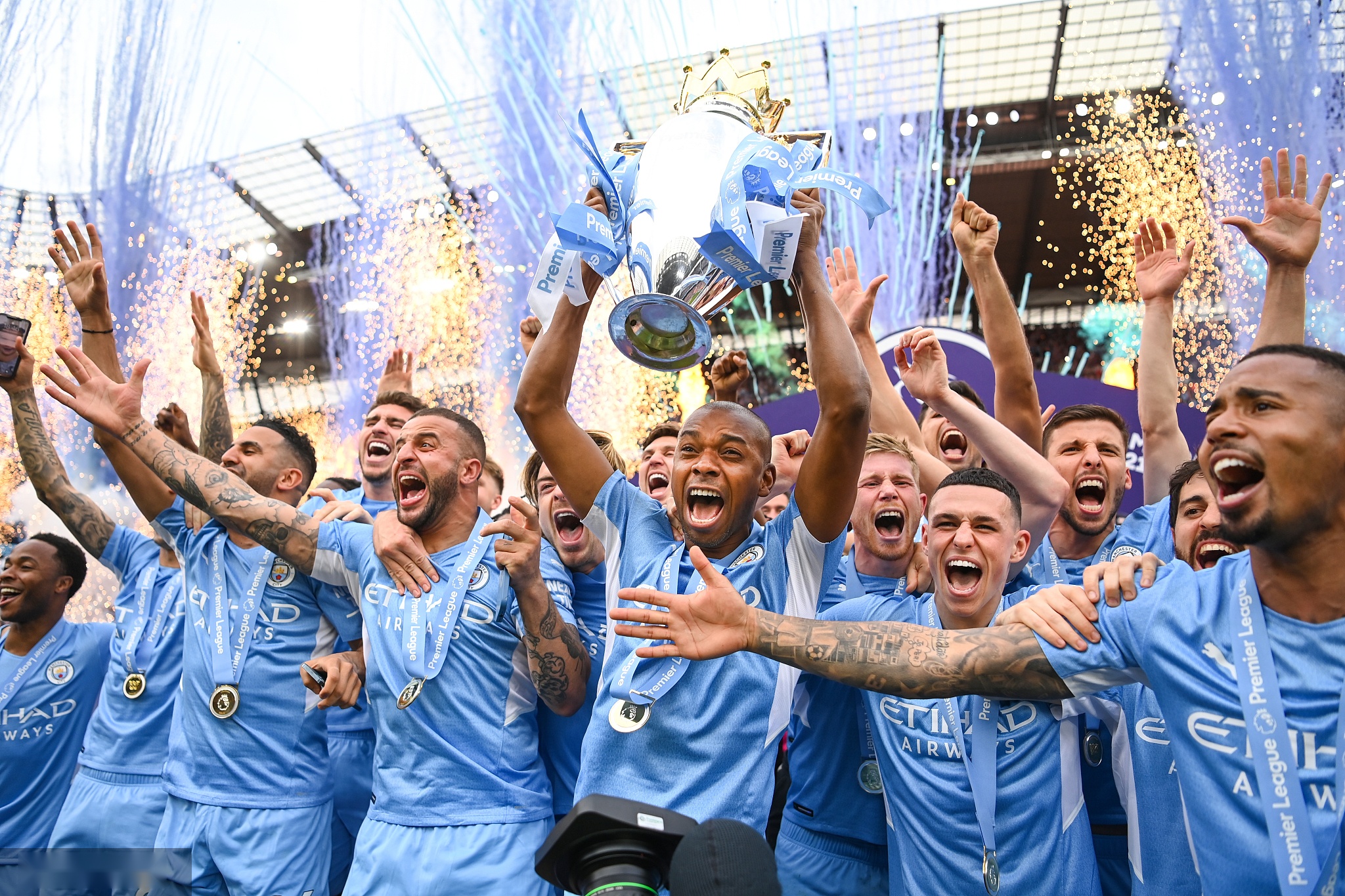 始终处于下 始终处于下